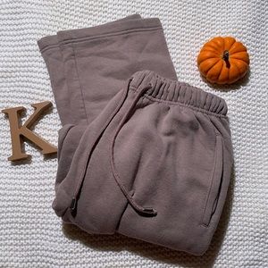 Hasting and smith petite medium brown sweatpants.